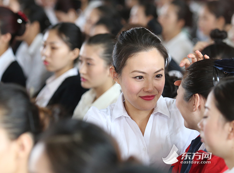 东航2015空姐招聘现场美女云集