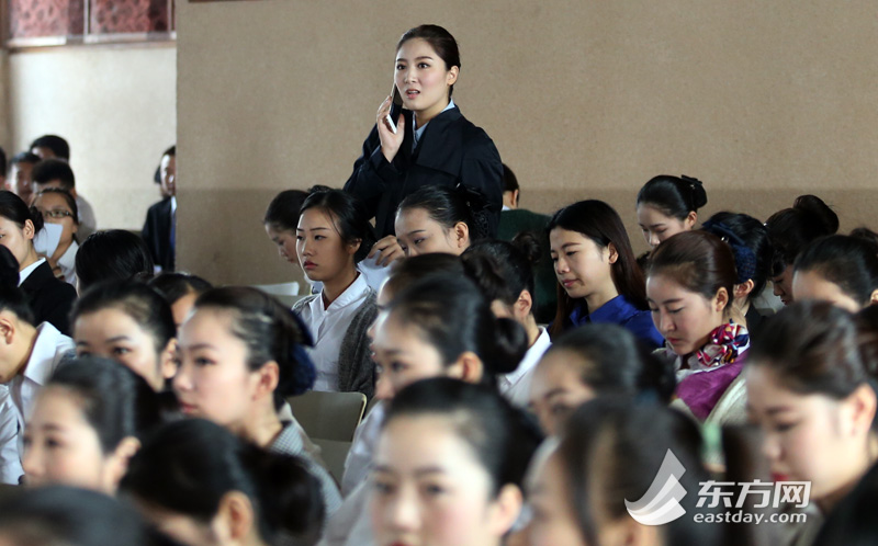 东航2015空姐招聘现场美女云集