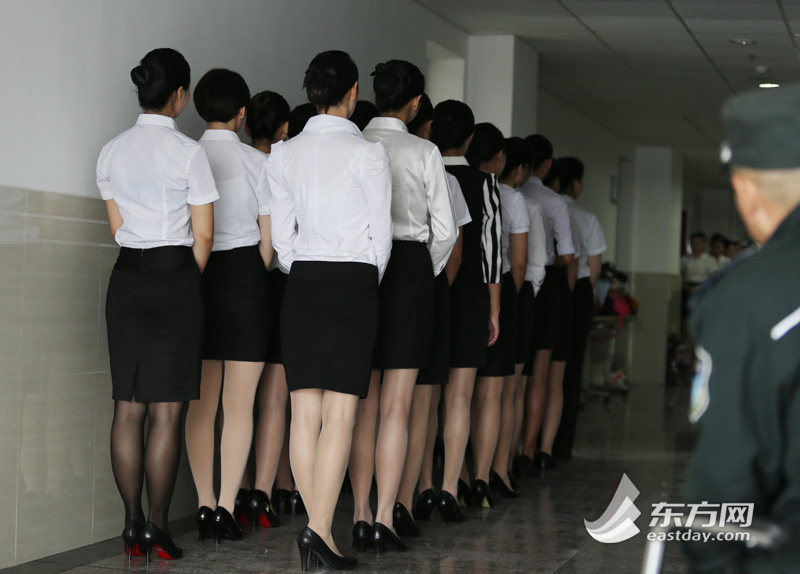 东航2015空姐招聘现场美女云集